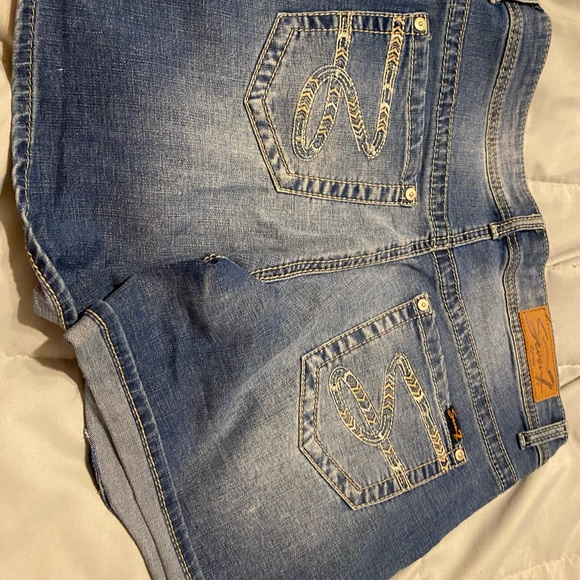 Seven Jean shorts - Picture 4 of 4